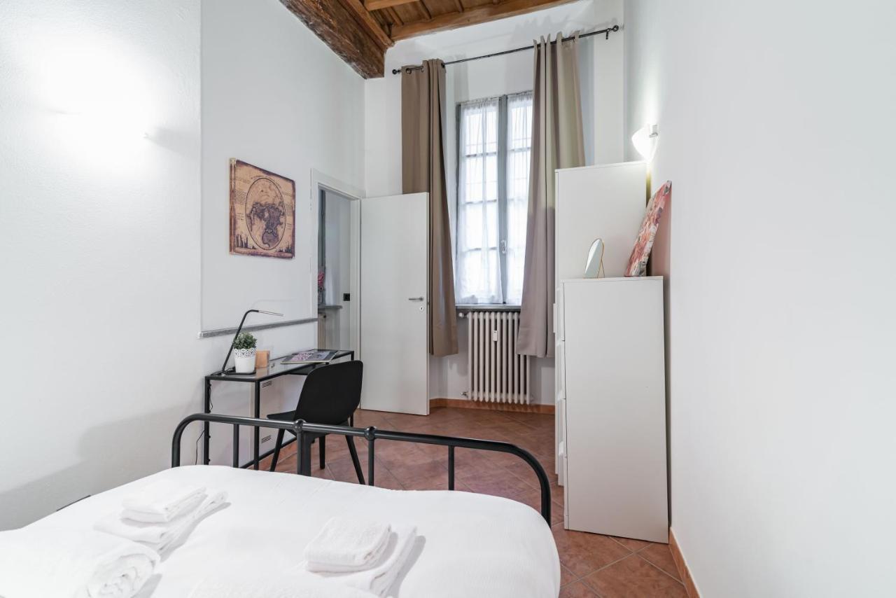 파비아 House Of Foscolo - Palazzo Cornazzani - By Host4U 아파트 외부 사진